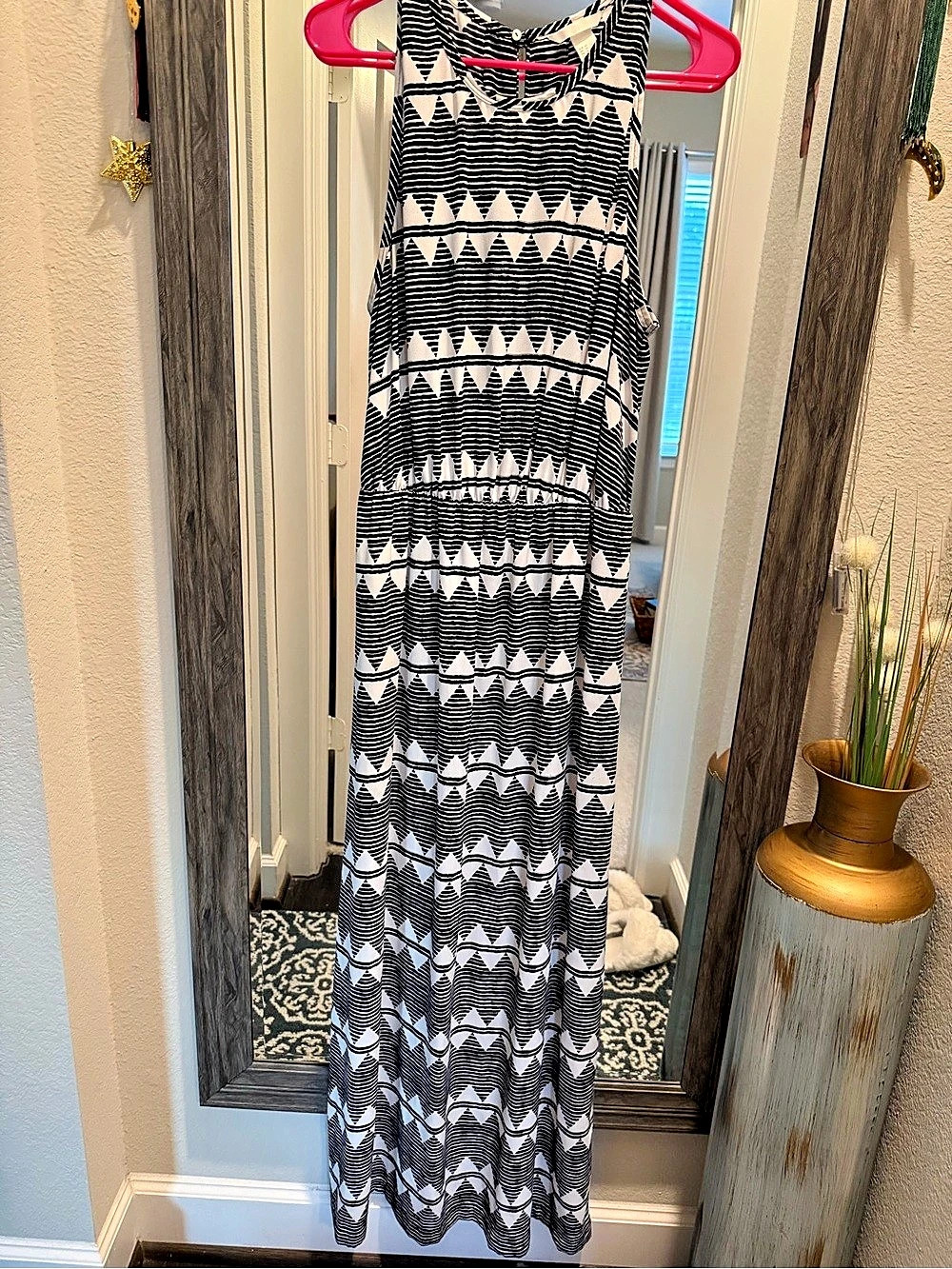 H&M Geometric Maxi Dress in Black & White Size 14 Like New